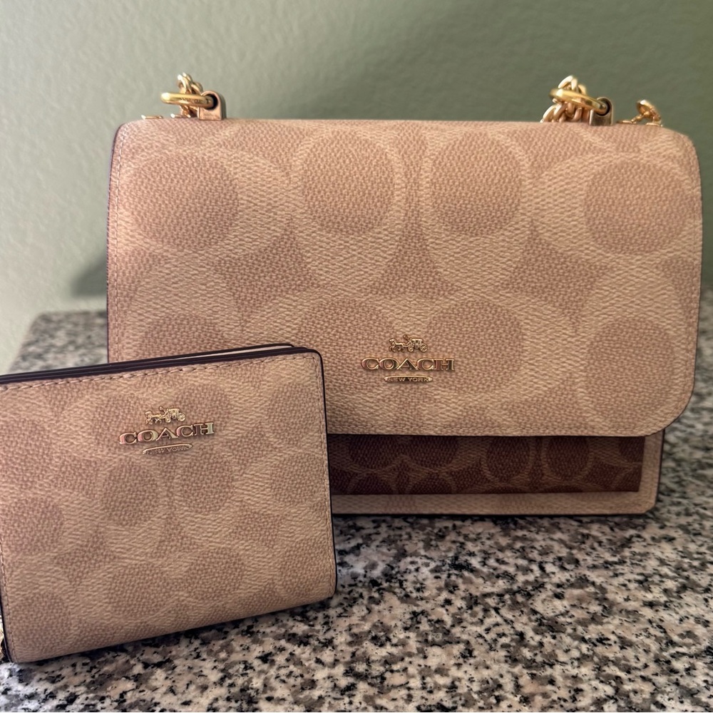 Coach Tan Signature Women's Bag Set
